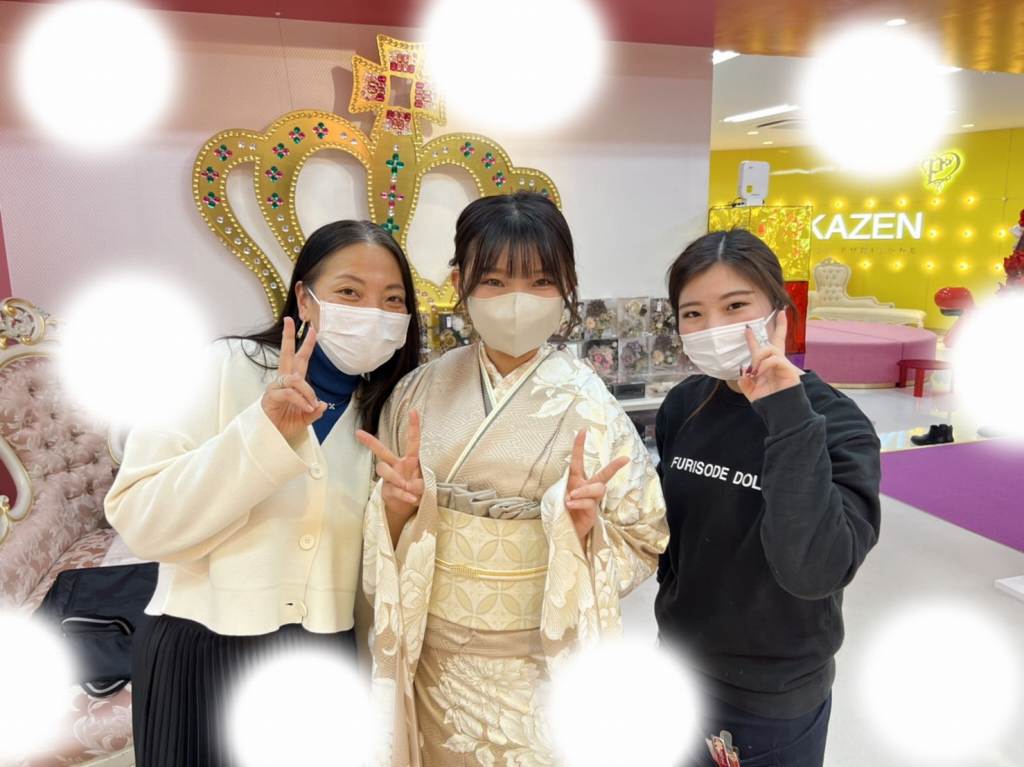 TAKAZEN　タカゼン　モード　黒色　青色　派手　キラキラ　振袖　成人式　レンタル