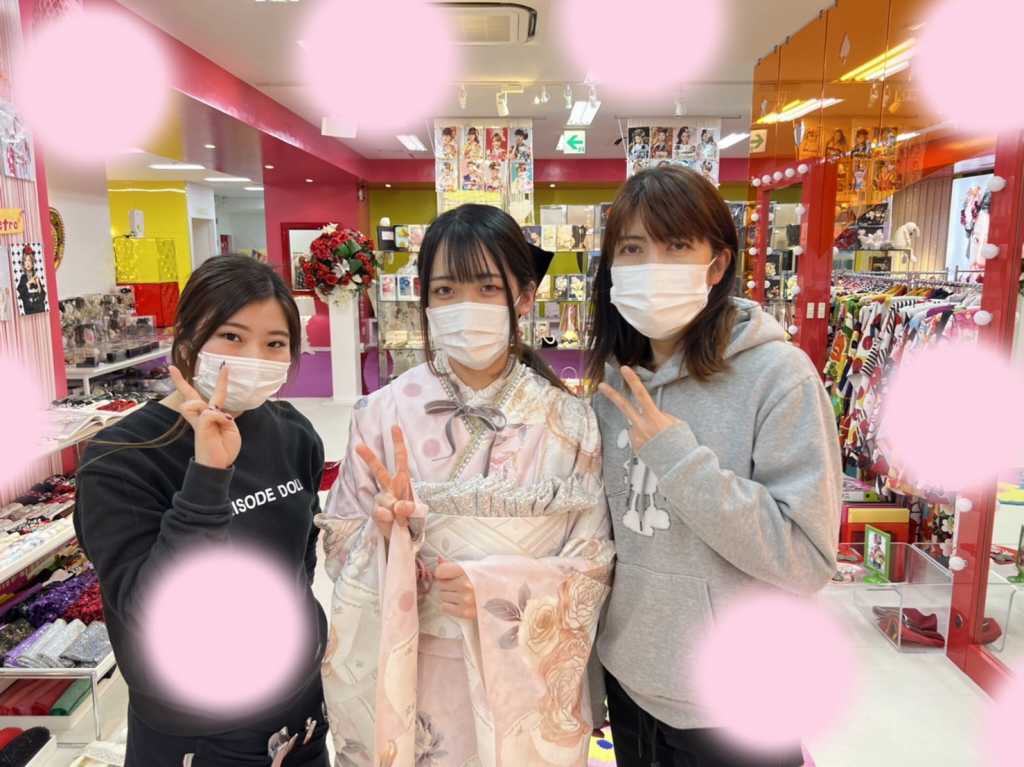 TAKAZEN　タカゼン　モード　黒色　青色　派手　キラキラ　振袖　成人式　レンタル