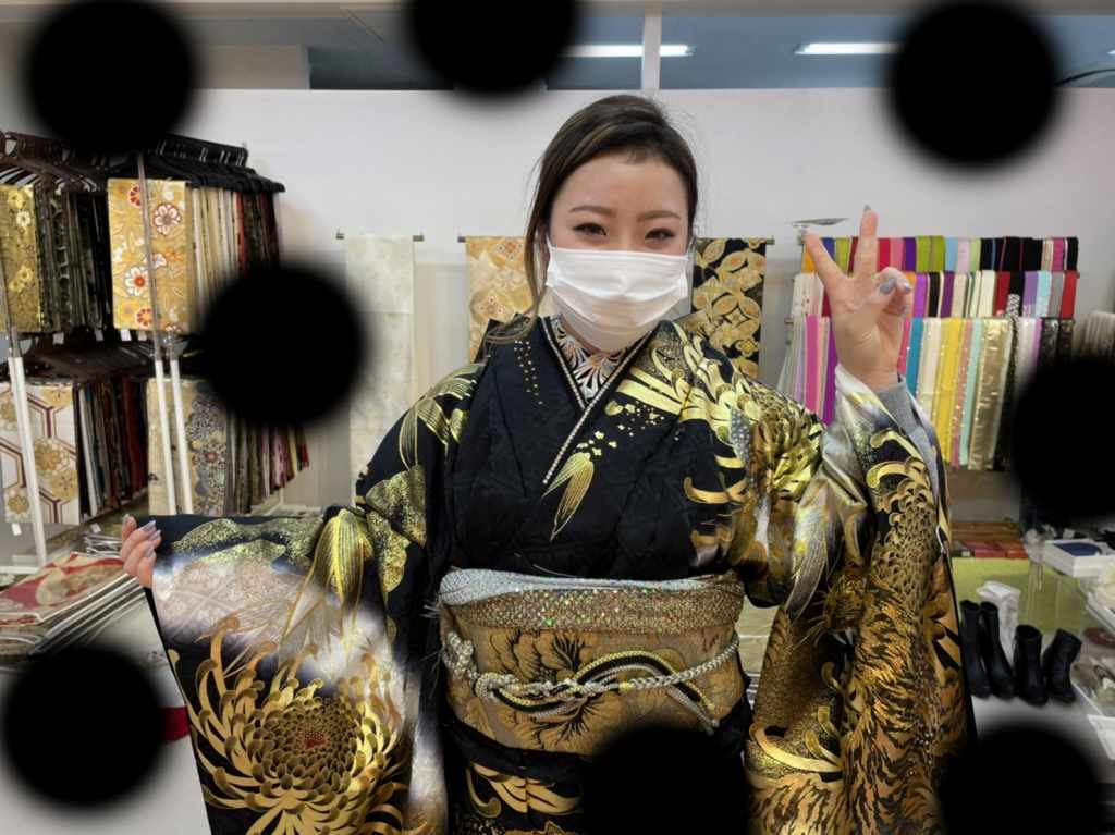 TAKAZEN　タカゼン　モード　黒色　青色　派手　キラキラ　振袖　成人式　レンタル