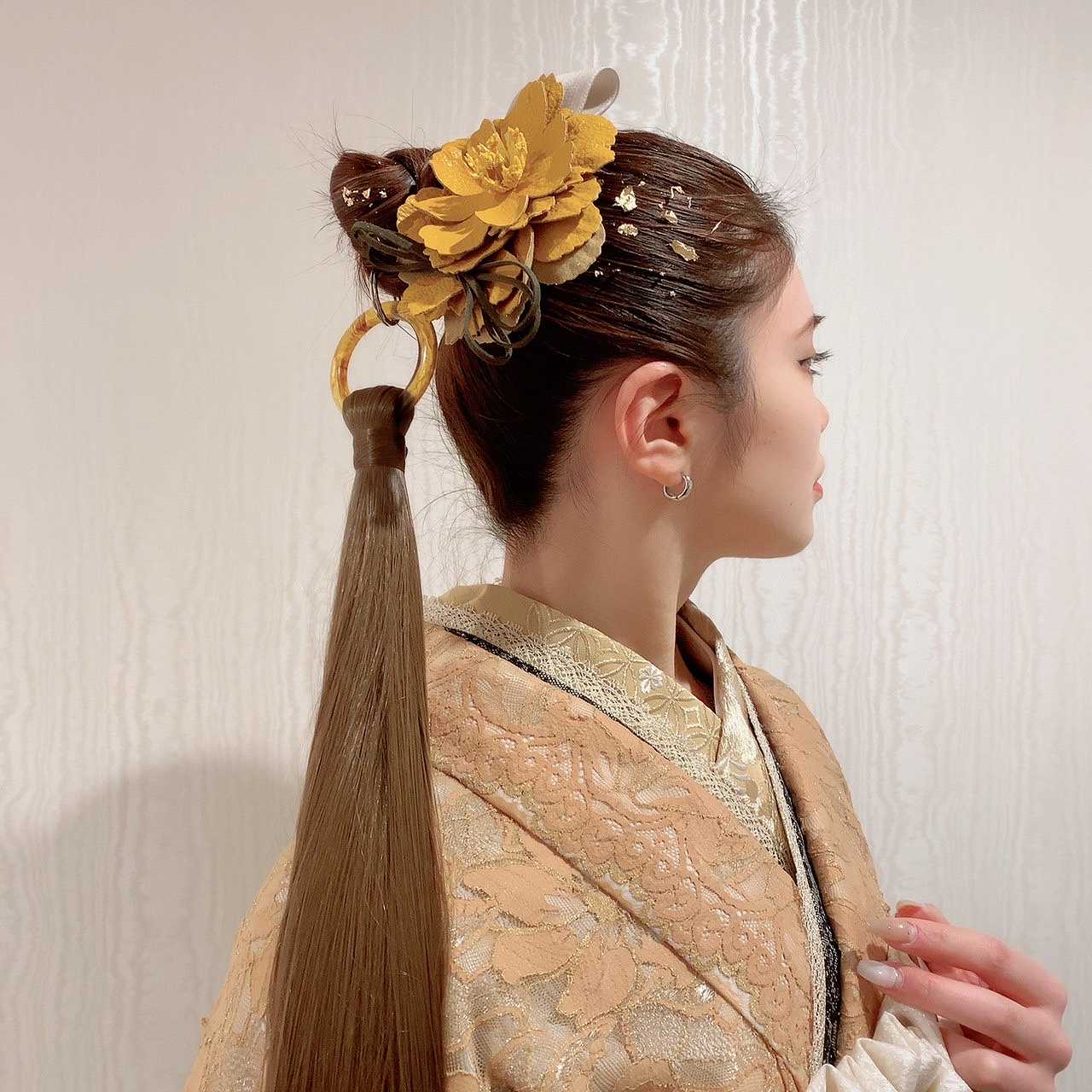 振袖　可愛い　からし　レース　ストレートヘア　エクステ　ポ二ー