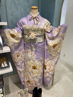 くすみカラー　フリル　振袖レンタル