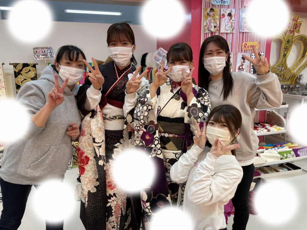 TAKAZEN　タカゼン　モード　黒色　青色　派手　キラキラ　振袖　成人式　レンタル