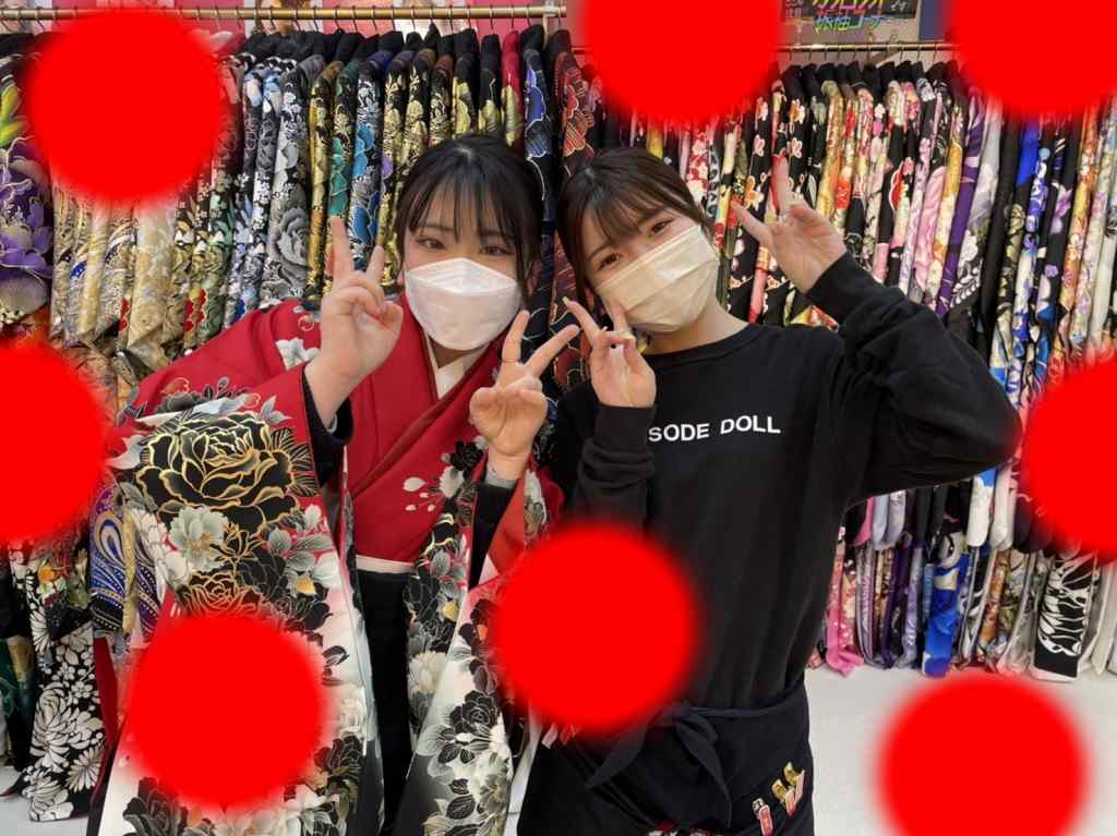 TAKAZEN　タカゼン　モード　黒色　青色　派手　キラキラ　振袖　成人式　レンタル 袴