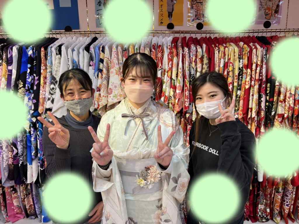 TAKAZEN　タカゼン　モード　黒色　青色　派手　キラキラ　振袖　成人式　レンタル