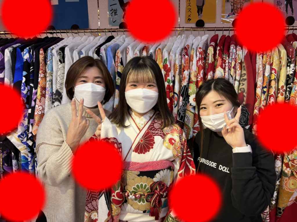 TAKAZEN　タカゼン　モード　黒色　青色　派手　キラキラ　振袖　成人式　レンタル