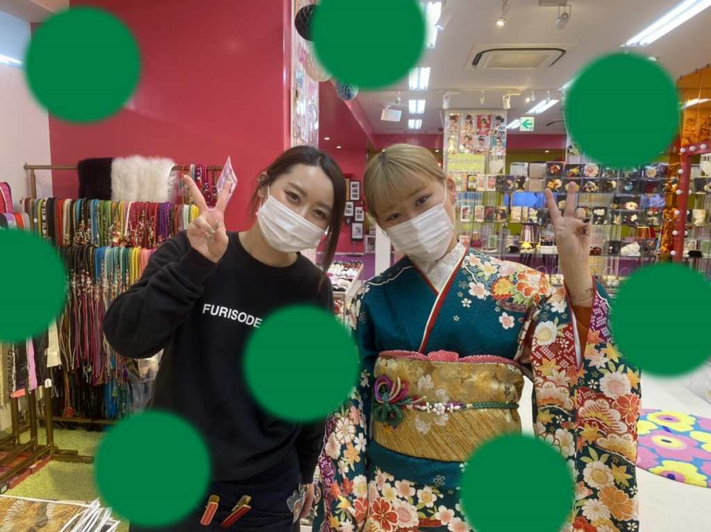TAKAZEN　タカゼン　モード　黒色　青色　派手　キラキラ　振袖　成人式　レンタル