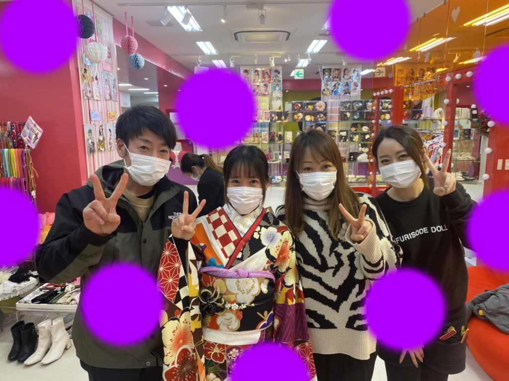 TAKAZEN　タカゼン　モード　黒色　青色　派手　キラキラ　振袖　成人式　レンタル