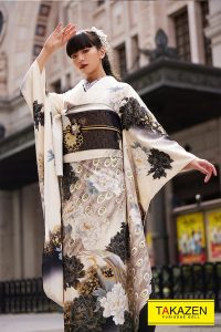振袖　可愛い　孔雀　カッコイイ　ヴィンテージ