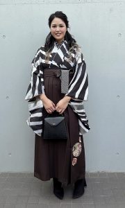 可愛い　袴　卒業式