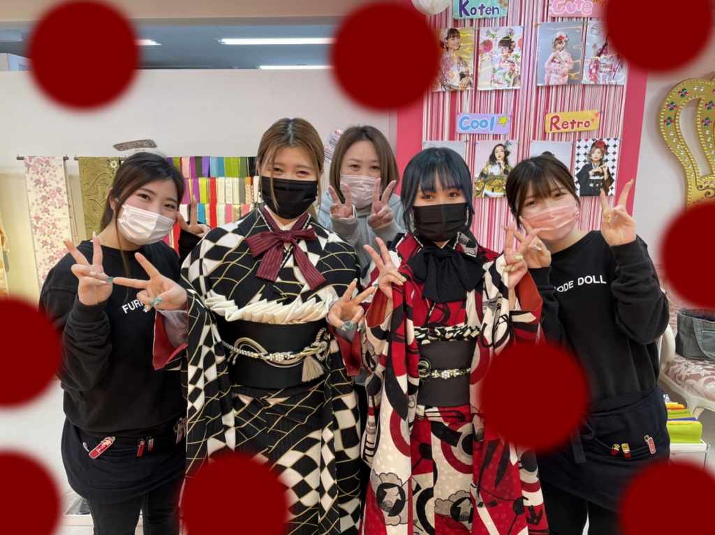 TAKAZEN　タカゼン　モード　黒色　青色　派手　キラキラ　振袖　成人式　レンタル
