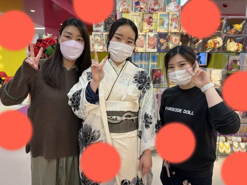 TAKAZEN　タカゼン　モード　黒色　派手　キラキラ　振袖　成人式　レンタル