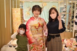 レトロ　フリル　振袖レンタル