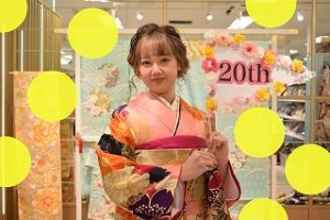 ヴｨンテージ　くすみ　振袖レンタル
