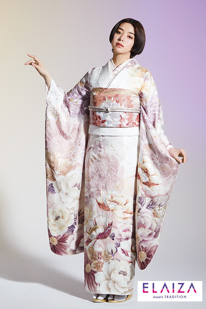 TAKAZENのレンタル振袖 池田エライザ振袖　薄い色/白/ピンク　淡い色/可愛い/くすみカラー/大人っぽい/落ち着いた【通販可】K446