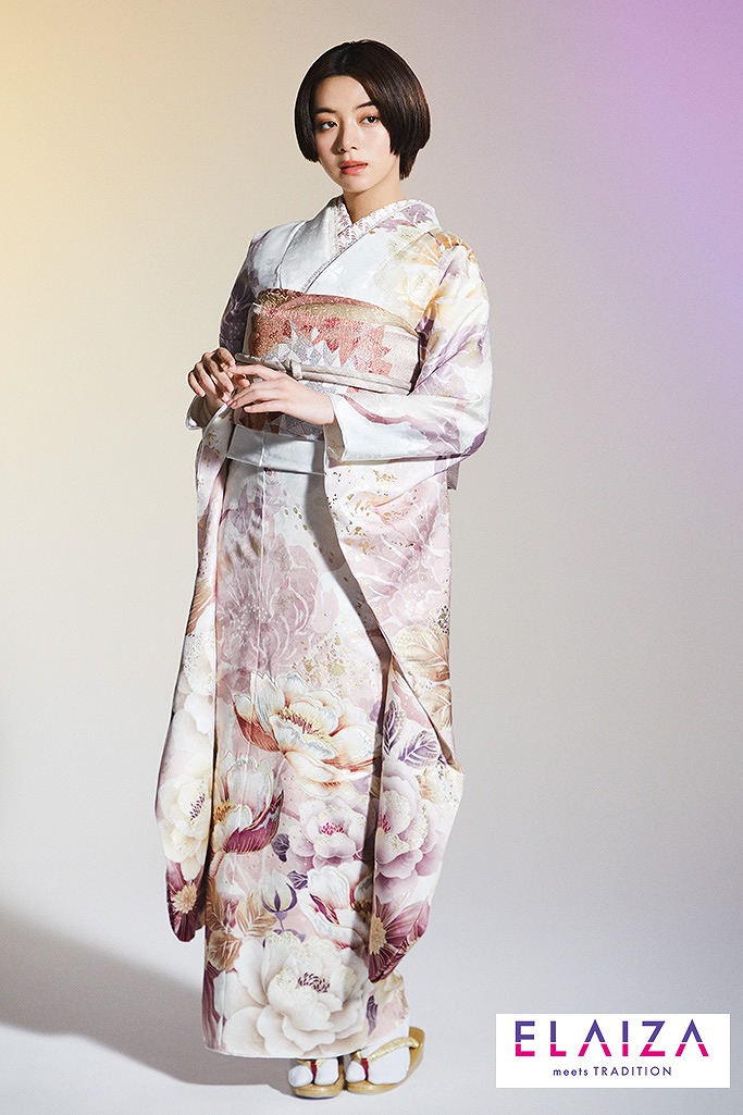 池田エライザ着用淡色いまどき振袖(くすみカラー)　薄い色/白/ピンク　K446【通販可】
