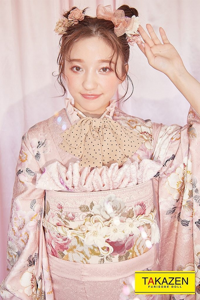 お人形さんになれちゃうっ♪あざとかわいいお振袖紹介♡