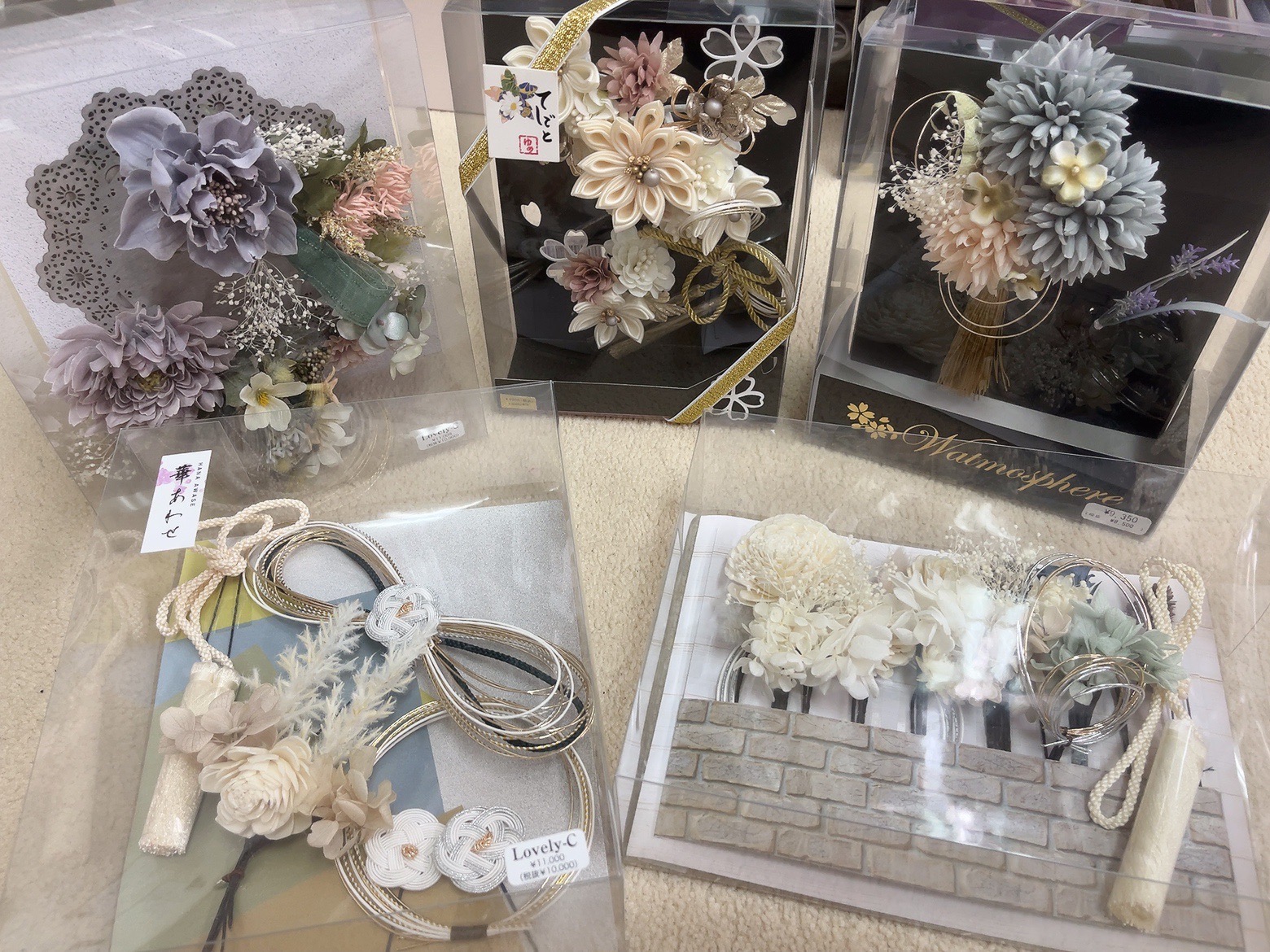 【TAKAZEN奈良店】♡昨日入荷！イマドキくすみカラーのお振袖にピッタリの髪飾り♡