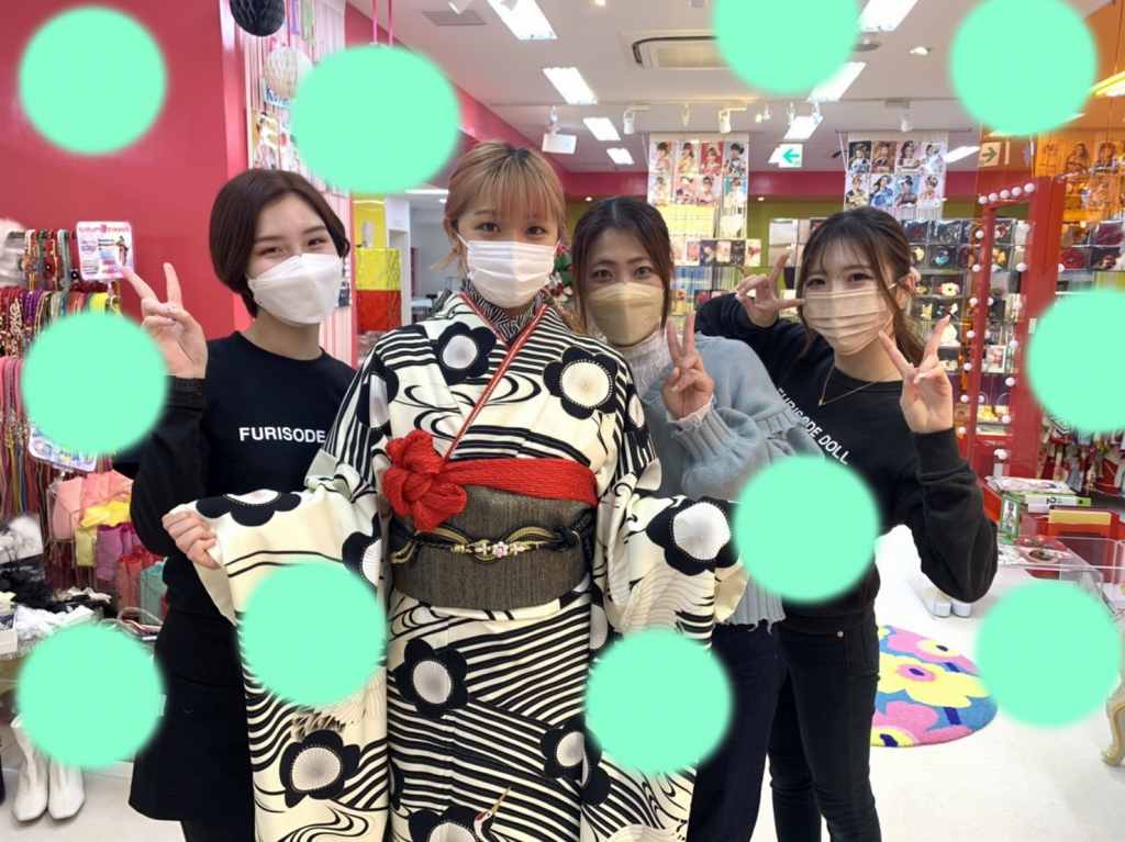 【TAKAZEN神戸店】♡10日　白×黒おしゃれなレトロのお振袖の姫ちゃん♡