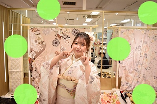 ヴｨンテージ　くすみ　振袖レンタル