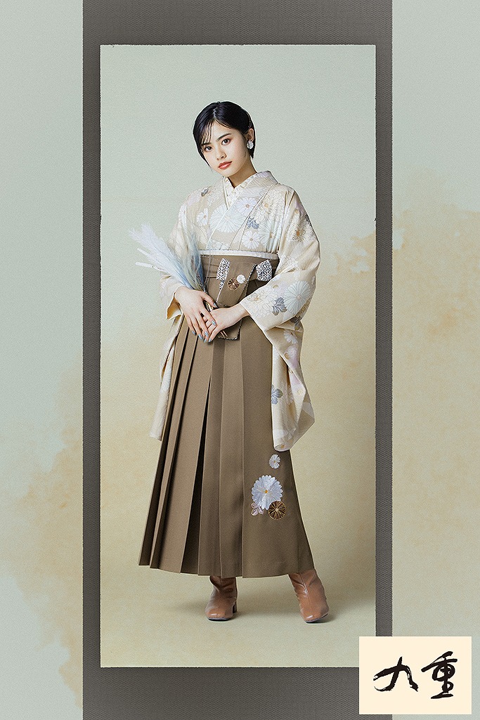 TAKAZENのレンタル袴 アンティーク調淡い古典(九重)　ベージュ/薄い色　K23047【通販可】