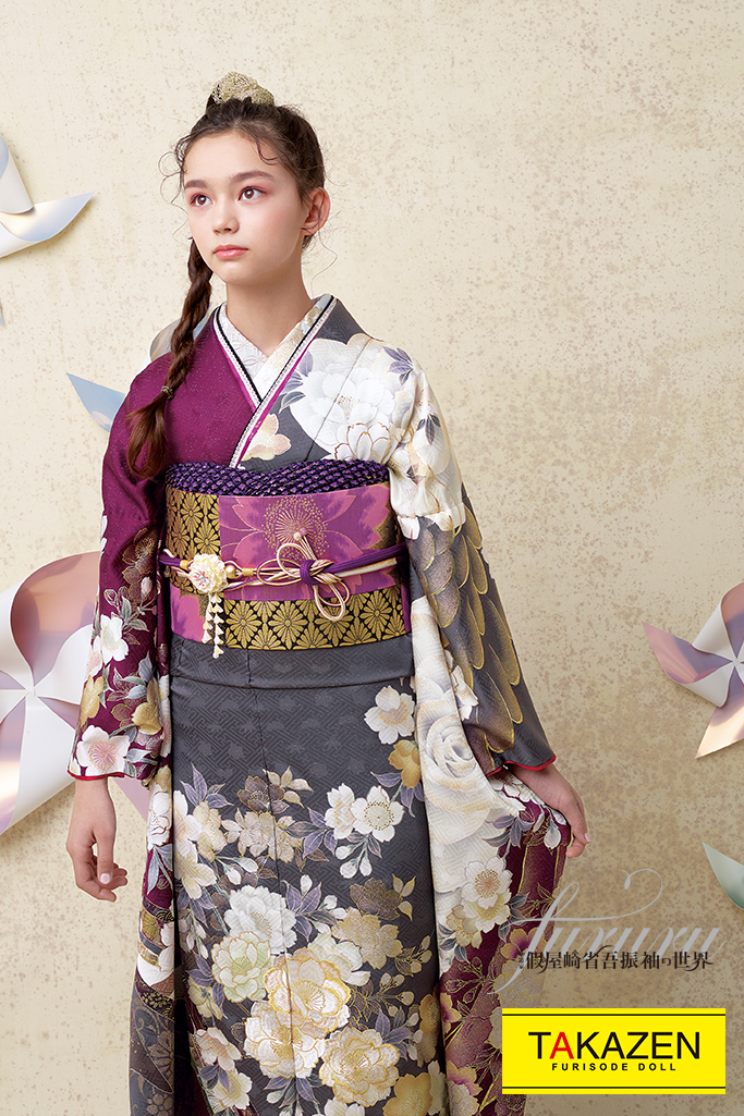 假屋崎省吾デザイン 個性派アンティーク調デザイン 薔薇柄 グレー ワインレッド K502 古典 成人式は上品で優雅な古典振袖 成人式振袖 卒業式袴レンタル 前撮りなら Takazen 大阪 梅田 心斎橋 堺 兵庫 神戸 奈良の店舗へ