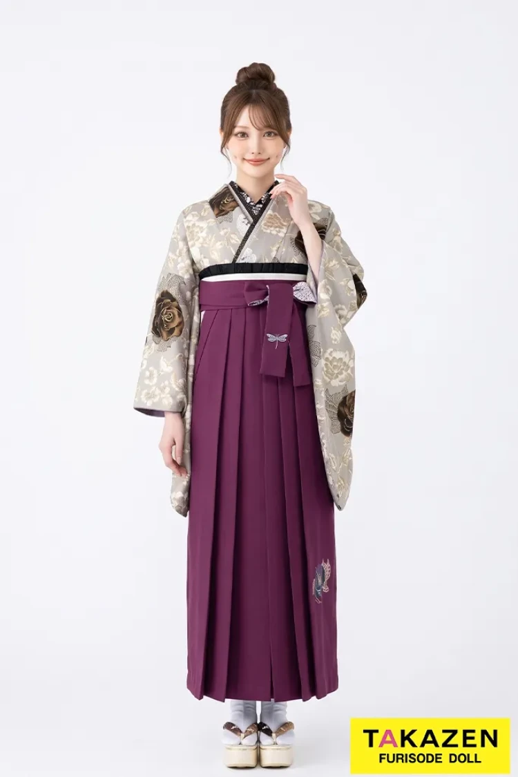 TAKAZENのレンタル袴 玉城ティナ×紅一点ブランド袴 くすみベージュ/ブラウン/ダスティーカラー 洋風 ヴィンテージスタイル 流行【通販可】R23042