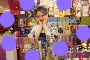 TAKAZEN　タカゼン　モード　黒色　青色　派手　キラキラ　振袖　成人式　レンタル