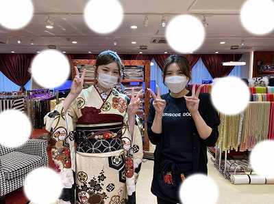 振袖　2024年　ベージュ　前撮り　イマドキ　ヴィンテージ　黒