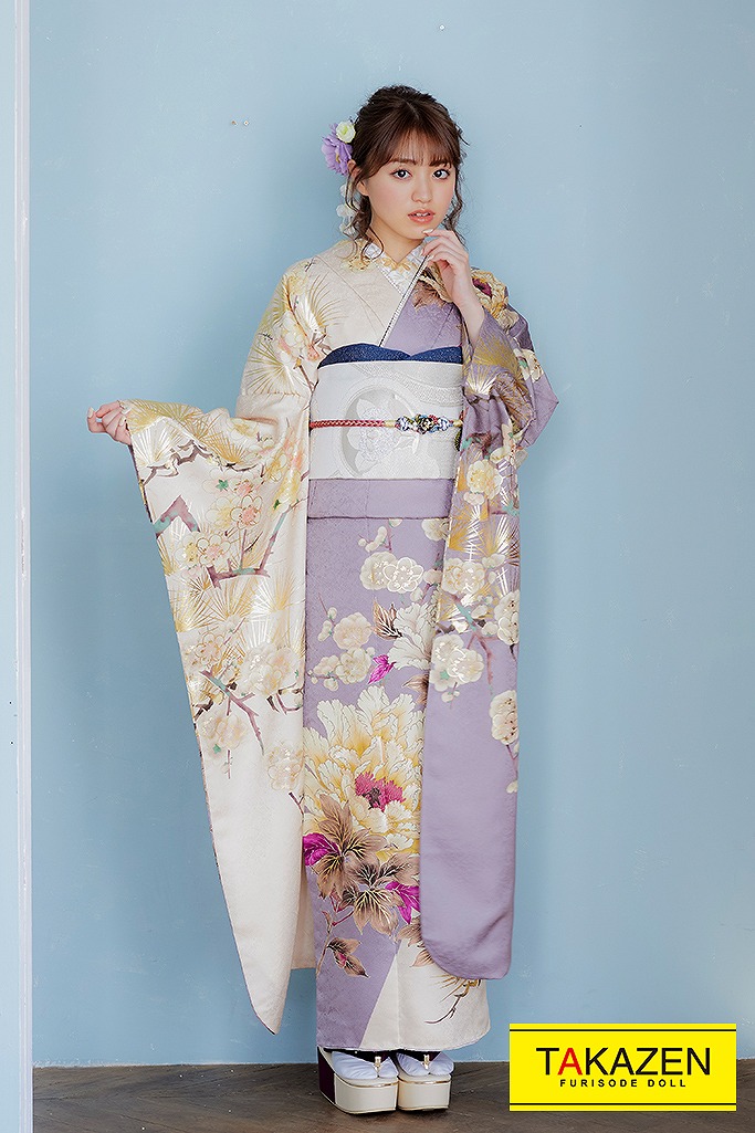 TAKAZENのレンタル振袖 くすみカラー古典　紫/クリーム/淡い色　ボタン柄/大柄　上品　かわいい　バイカラー　香音（かのん）ちゃん【通販可】K559