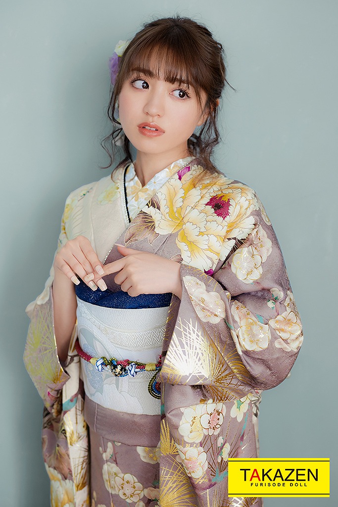 TAKAZENのレンタル振袖 くすみカラー古典　紫/クリーム/淡い色　ボタン柄/大柄　上品　かわいい　バイカラー　香音（かのん）ちゃん【通販可】K559