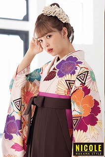 【TAKAZEN奈良店】１３日♡大人気！ニコルちゃんの可愛い袴姫ちゃん♡