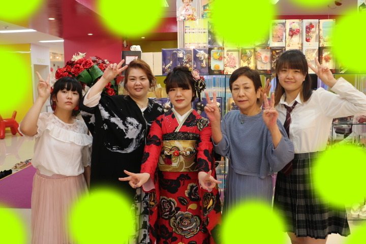 TAKAZEN神戸店　前撮り撮影会　イマドキ　カワイイ　コディネート　赤色　薔薇柄