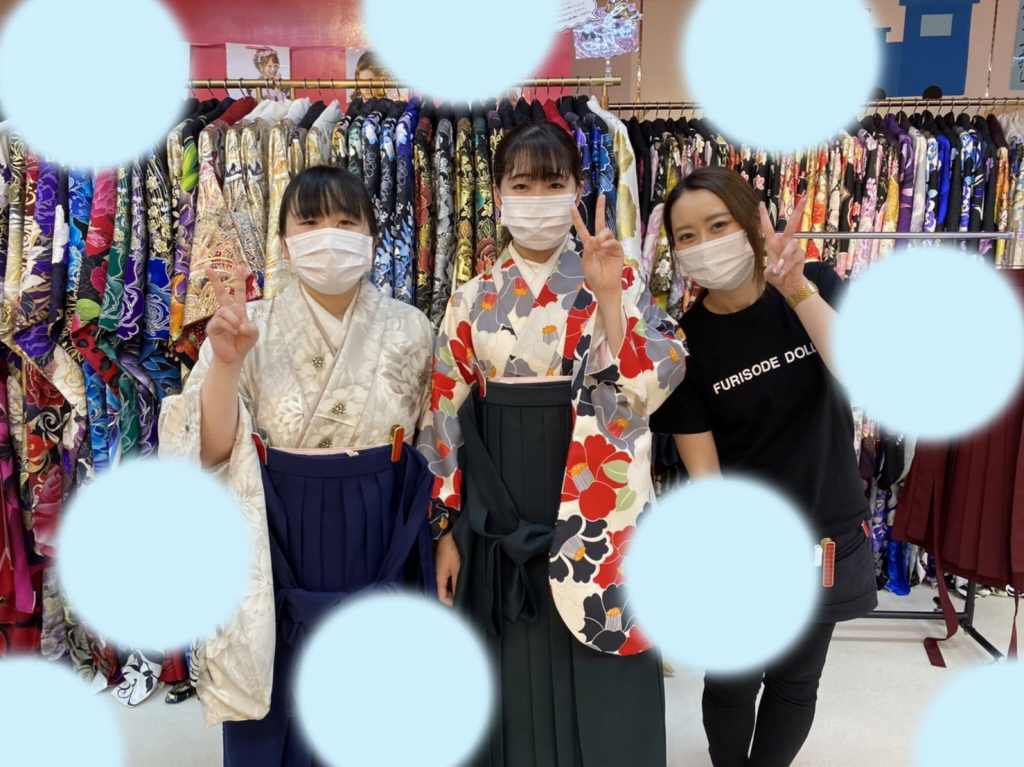 【TAKAZEN神戸店】♡15日　イマドキくすみカラーと王道古典柄のお友達同士のかわいい袴の姫ちゃん♡