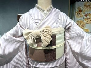 無地振袖　くすみ