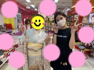 TAKAZEN神戸店　成人式　振袖　くすみ　水色　イマドキ　かわいい