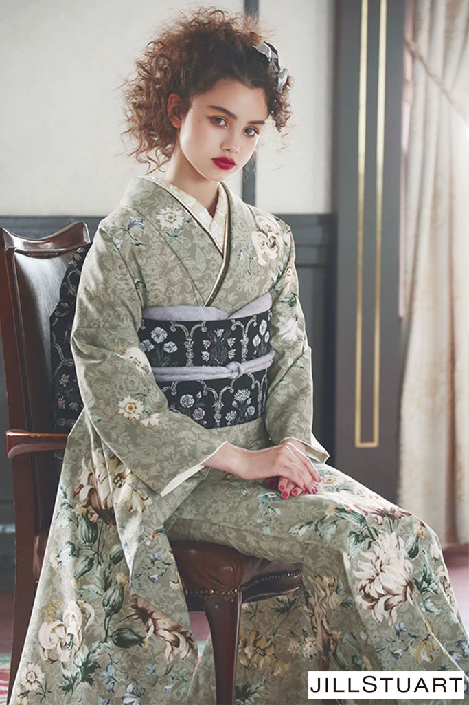 TAKAZENのレンタル振袖 JILLSTUART(ジルスチュアート)振袖　モスベージュ/くすみグリーン　かわいい　人気　今どき【通販可】　K623