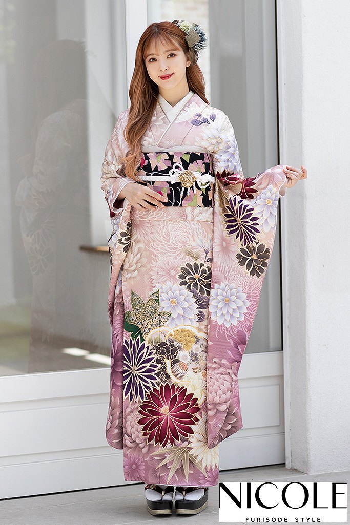 藤田ニコル振袖 くすみピンク/淡色 正統派古典/キュート/淡い/かわいい 