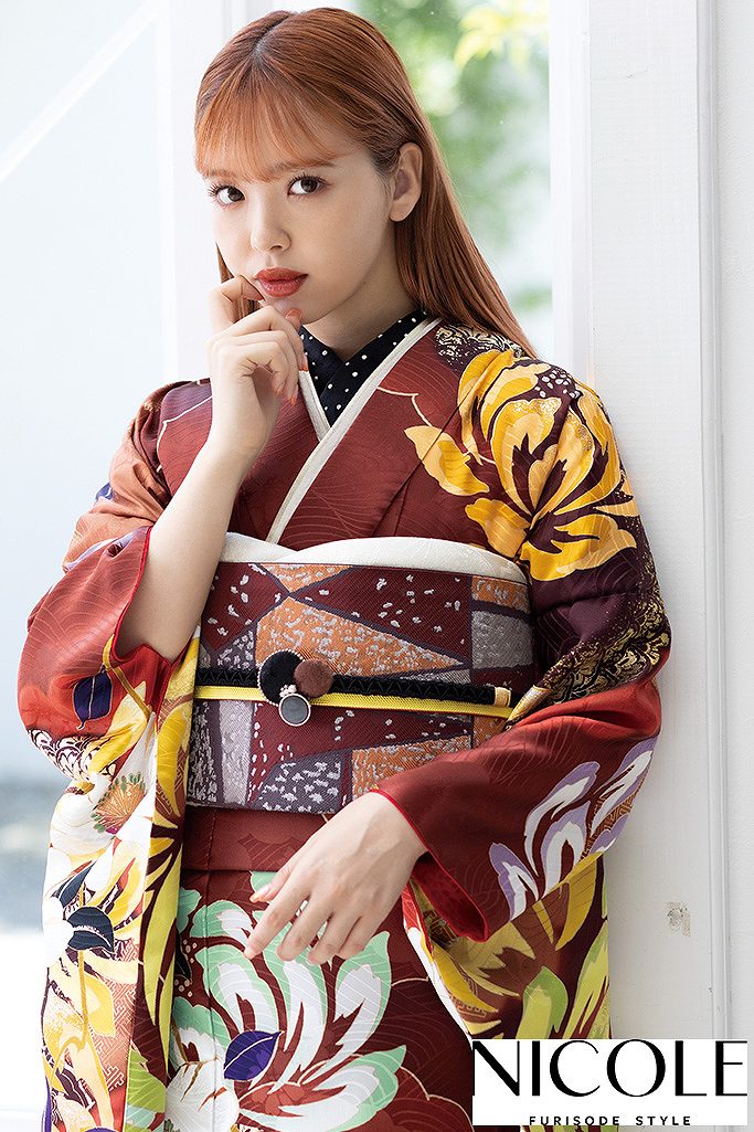 藤田ニコル振袖 ブラウン/茶色 人と被らない/珍しい/個性的 