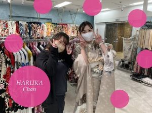 ベージュ　振袖レンタル