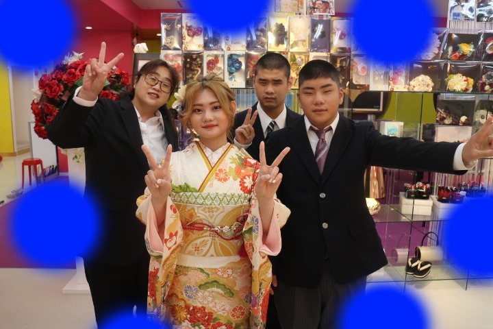 TAKAZEN神戸店　前撮り撮影会　イマドキ　カワイイ　コディネート 　古典柄　振袖レンタル