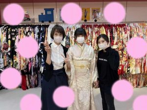 TAKAZEN神戸店　成人式　振袖　イマドキ　かわいい　くすみカラー