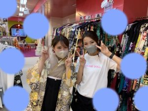 TAKAZEN神戸店　卒業式　袴レンタル　森七菜　イマドキ　かっこいい　ベージュ