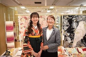 袴前撮り　古典柄
