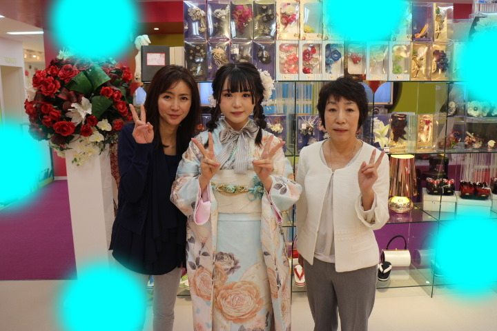 TAKAZEN神戸三宮店　前撮り撮影会　イマドキ　カワイイ　コディネート　振袖　レンタル　くすみ　派手　キラキラ　かわいい　おしゃれ　イマドキ　成人式