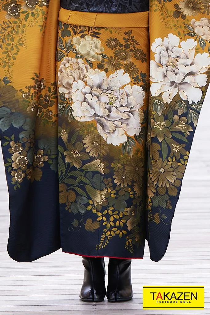 TAKAZENのレンタル振袖 ヴィンテージスタイル　からし/黒　牡丹柄　ノスタルジック　個性的振袖　人気　大正ロマン　ブーツスタイル【通販可】23011