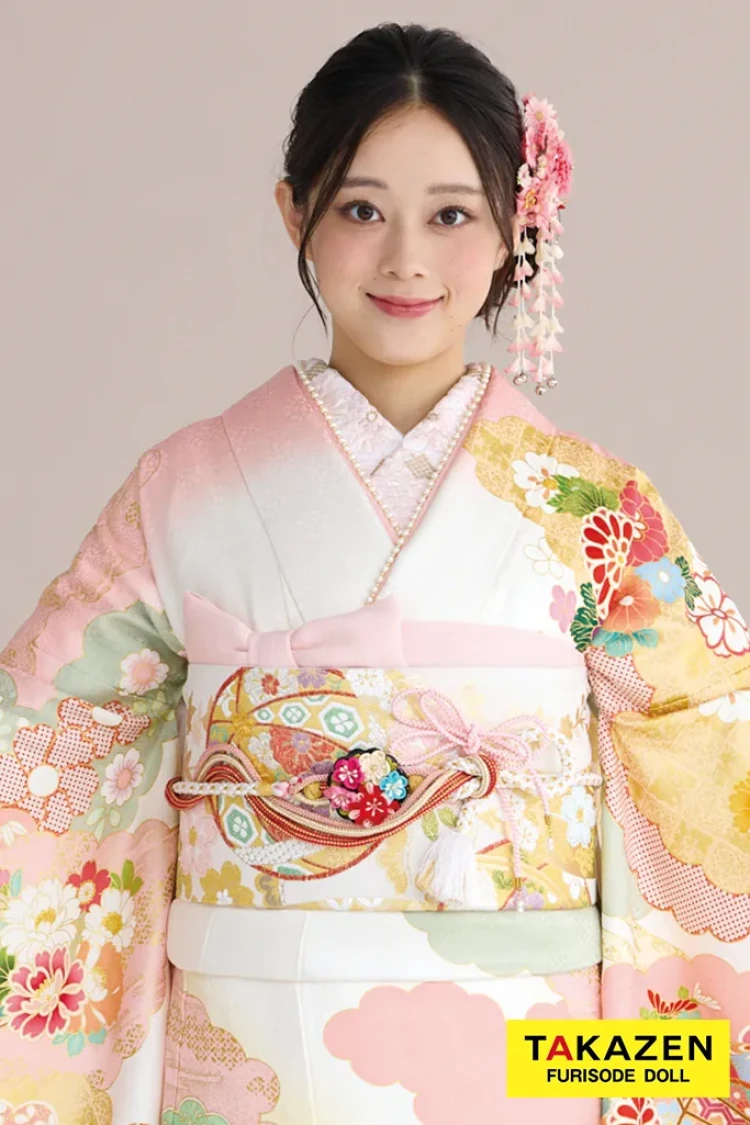 TAKAZENのレンタル振袖 正統派古典柄振袖 吉澤織物/最高級金彩手描友禅 白/ピンク 菊柄/貝桶柄 はんなりかわいい 清楚 おしとやか 佐藤不二子【通販可】23026