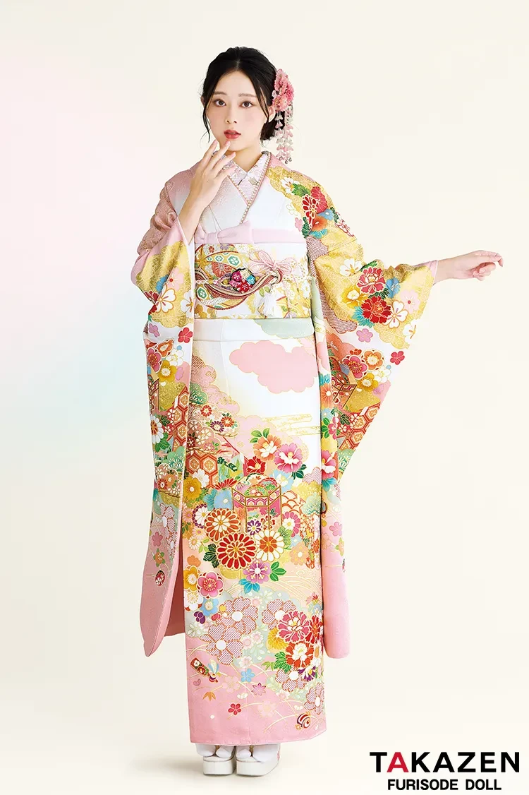 TAKAZENのレンタル振袖 正統派古典柄振袖　吉澤織物/最高級金彩手描友禅　白/ピンク　菊柄/貝桶柄　はんなりかわいい　清楚　おしとやか　佐藤不二子【通販可】23026