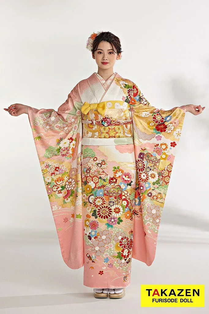 TAKAZENのレンタル振袖 正統派古典　白/ピンク/淡い色　貝桶柄　はんなり可愛い　清楚　最高級金彩手描友禅　昔ながら【通販可】23026