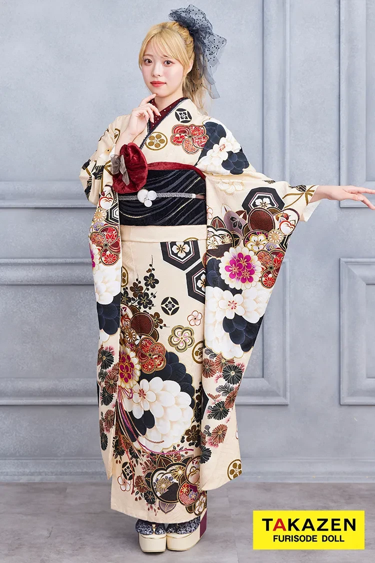 安い！玉城ティナ×紅一点ブランド振袖 ベージュ/黒 くすみ系一番人気