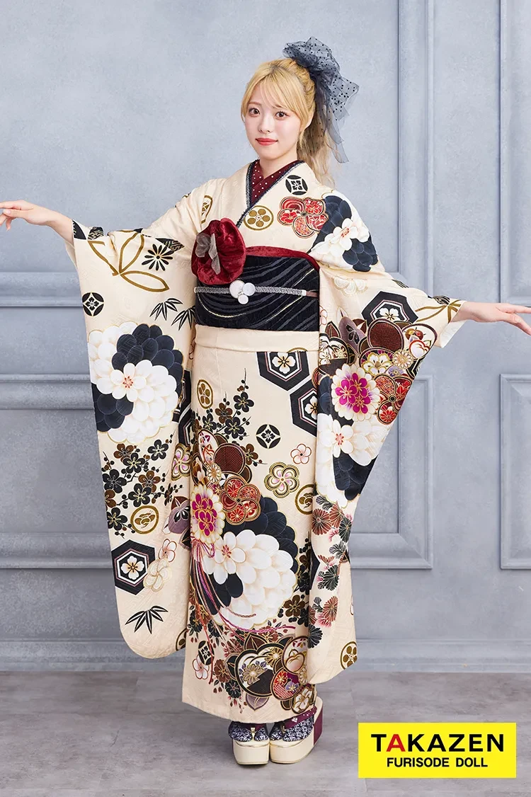 安い！玉城ティナ×紅一点ブランド振袖 ベージュ/黒 くすみ系一番人気